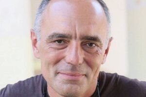 Касьянов: Наш президент так и не продал липецкую фабрику, зато мы радуемся падению российского самолета в Сочи