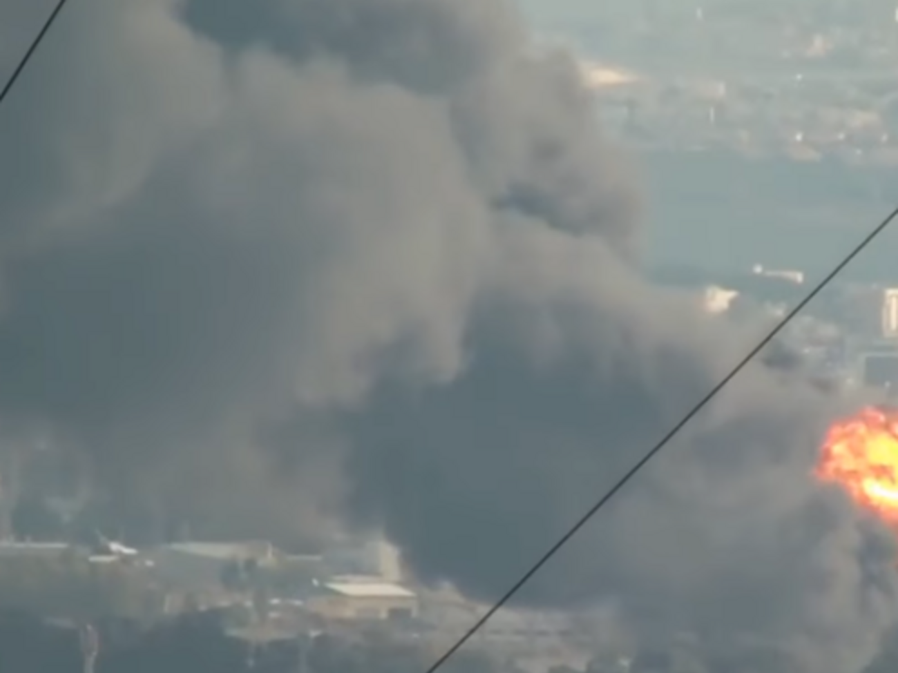 Причины пожара на нефтеперерабатывающем заводе пока не известны