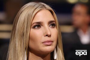 Гольдштейн, пишет TMZ, вероятно, был недоволен задержкой рейса из-за присутствия на борту Иванки Трамп