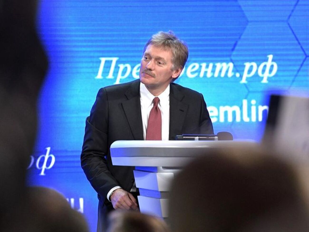 Песков раскритиковал Рынску за высказывания о сотрудниках НТВ