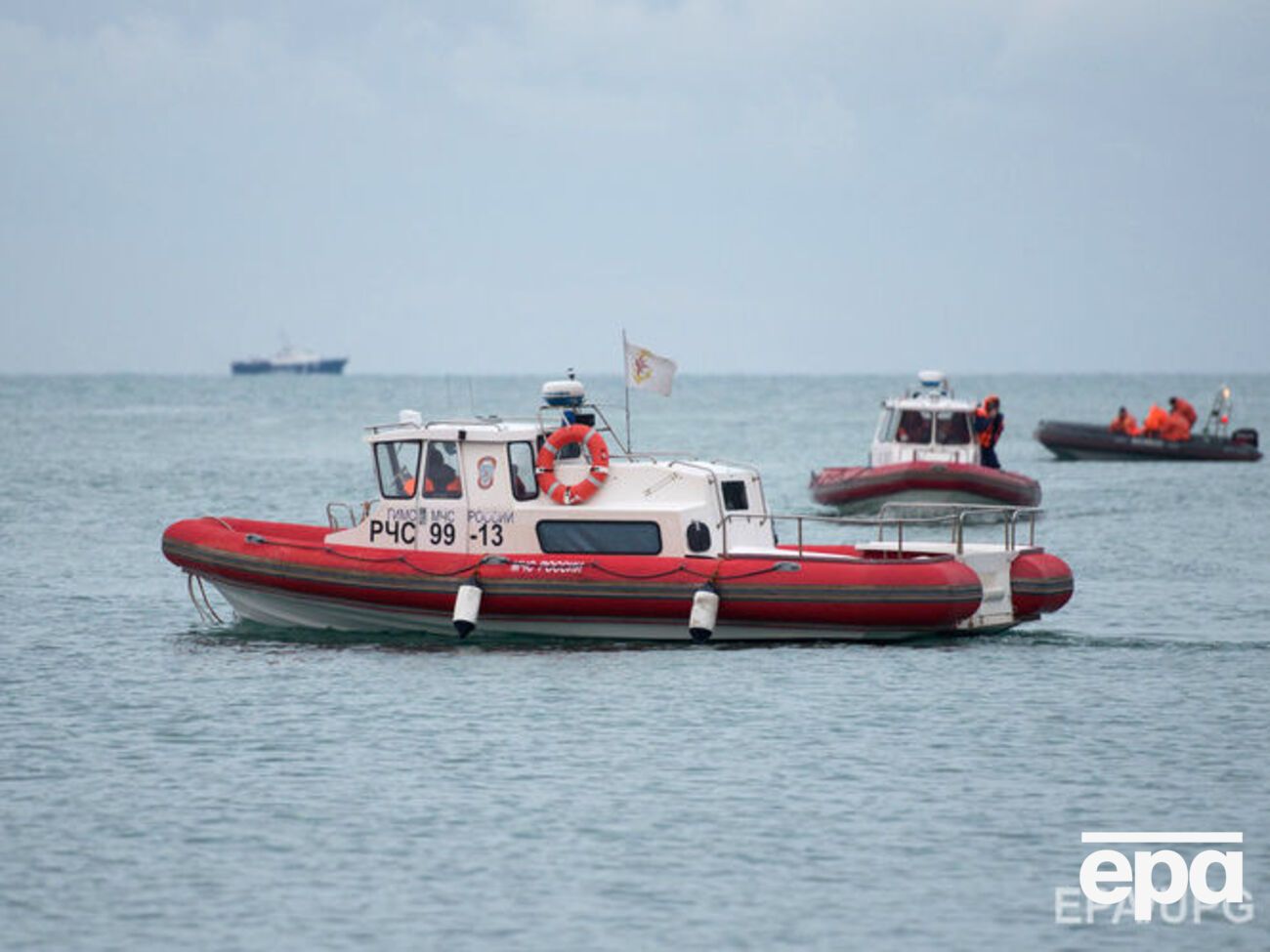 Большинство тел пассажиров и членов экипажа подняты на поверхность, сообщают российские агентства