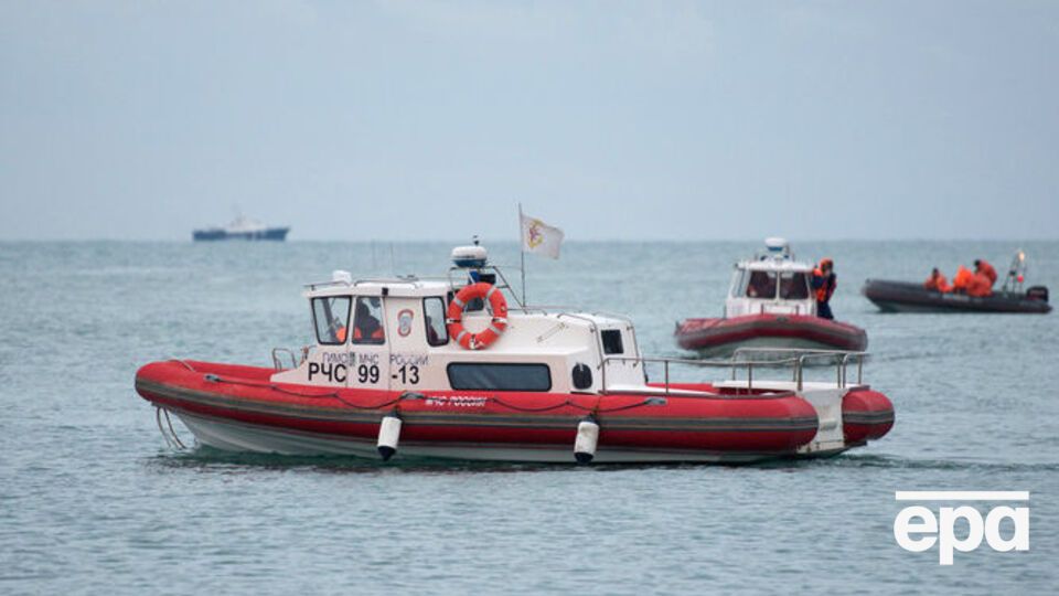Большинство тел пассажиров и членов экипажа подняты на поверхность, сообщают российские агентства