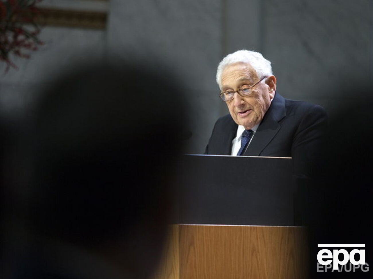 Киссинджер разрабатывает для Трампа план сближения с Кремлем, пишет Bild