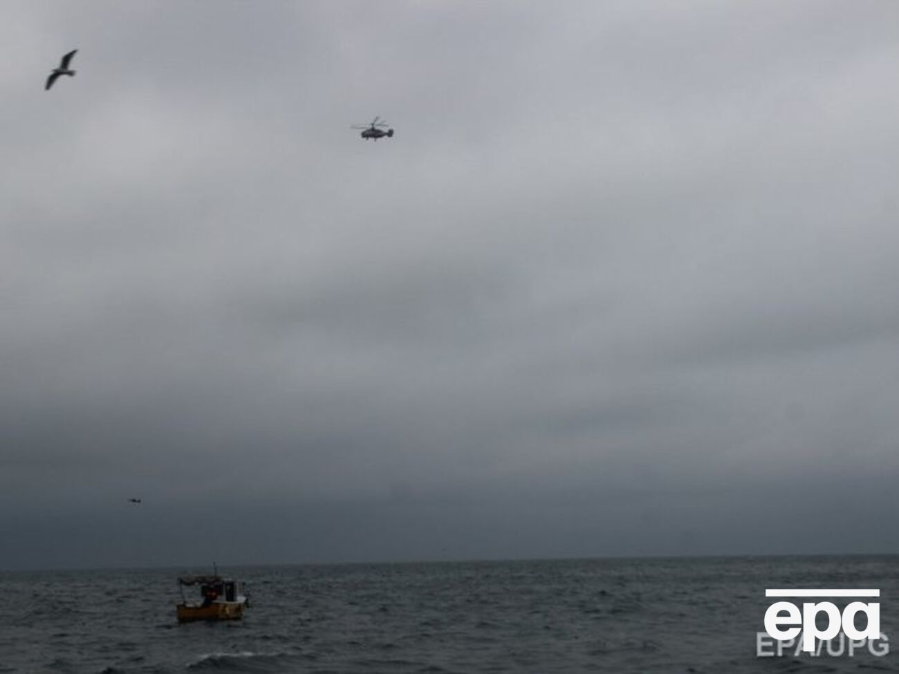 Поисковая операция в Черном море продолжается