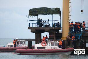 Источник утверждает, что следов взрыва на фрагментах самолета нет