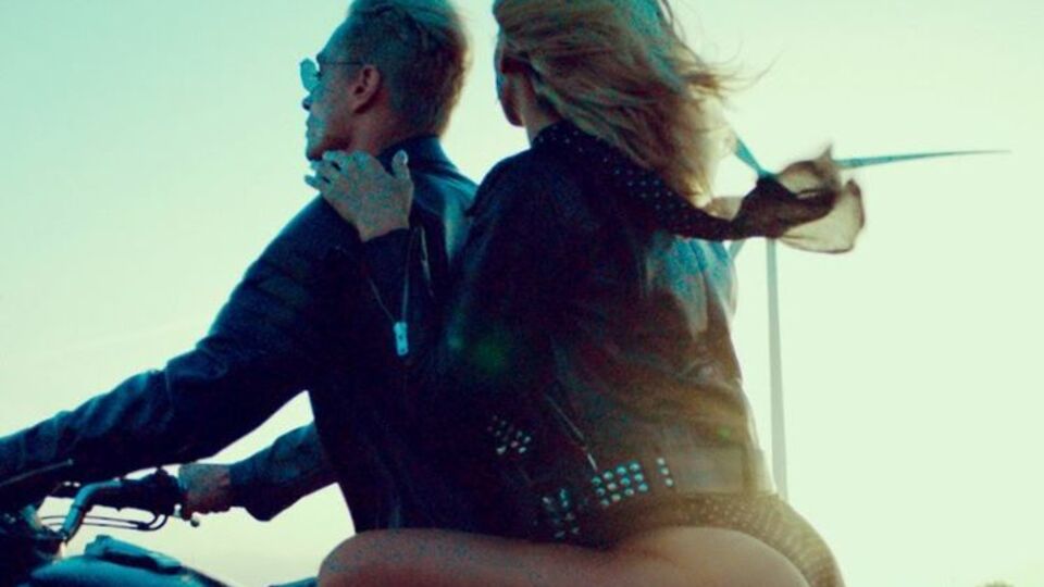 LOBODA показала бэкстейдж съемок ролика "Твои глаза"