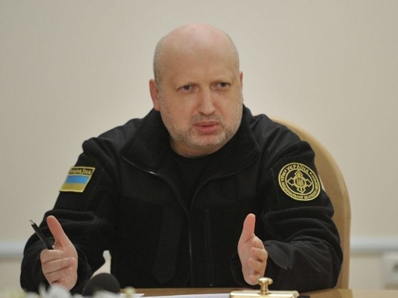 Турчинов заявил, что без решения президента блокады Донбасса не будет