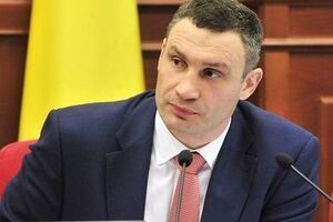 Кличко: Есть сегодня немало жалоб, ведь во многих квартирах, где нет счетчиков, живет больше людей, чем зарегистрировано в доме