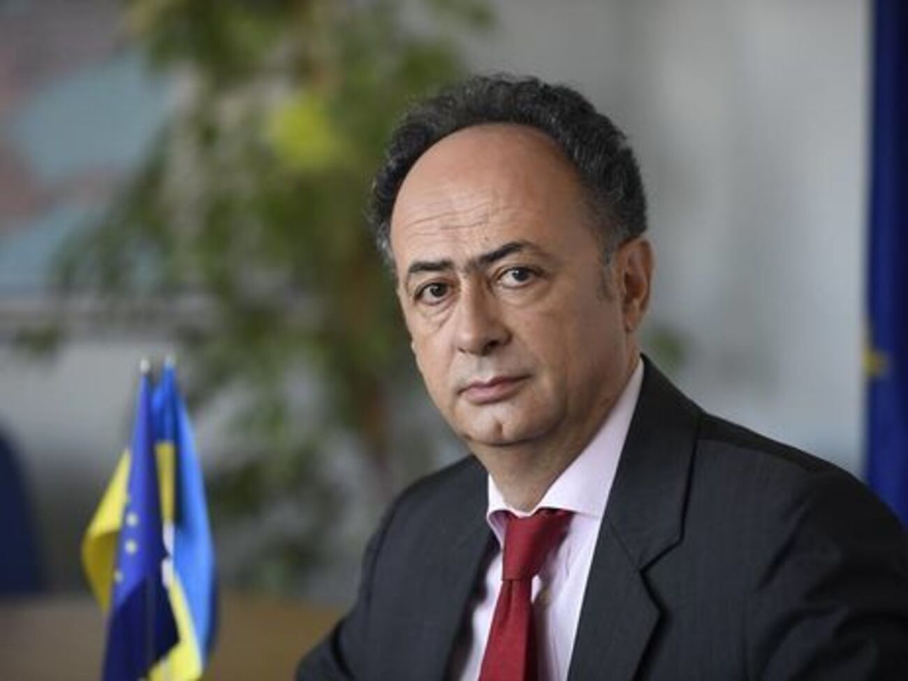 Мингарелли не смог назвать сроки введения безвизового режима для Украины