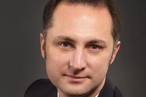 По словам Харебина, Украина, которая так давно "не генерировала позитива", может показать, что является страной, способной организовать шоу такого масштаба