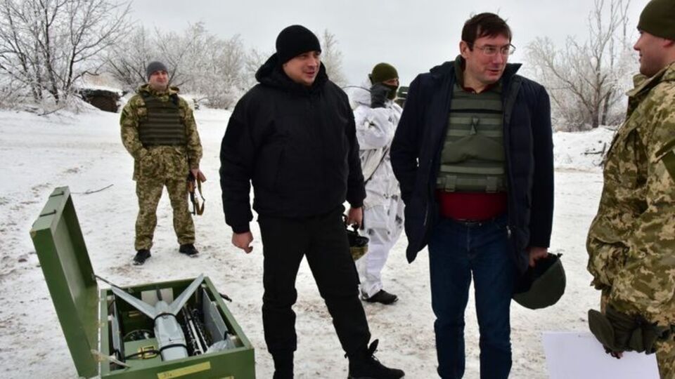 Генпрокурор Юрий Луценко посетил опорный пункт ВСУ