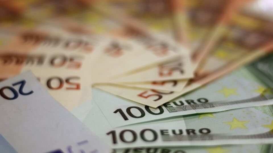 "ПриватБанк" в январе–феврале снизит ставки по валютным и гривневым депозитам