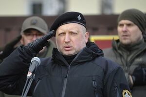 Турчинов: В бюджете на 2017 год на безопасность и оборону предусмотрено 5,2% ВВП