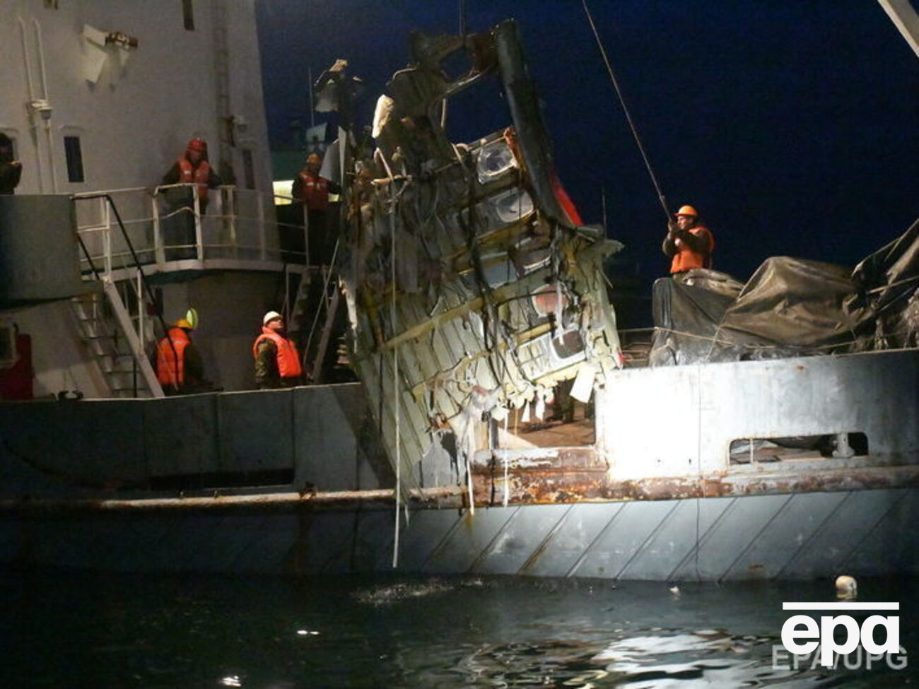 Опрошенные "Коммерсантом" эксперты: При отказе системы уборки закрылков самолет должен вернуться на аэродром