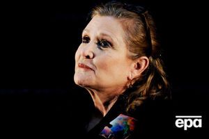 Фишер завершила съемки в "Звездных войнах" летом