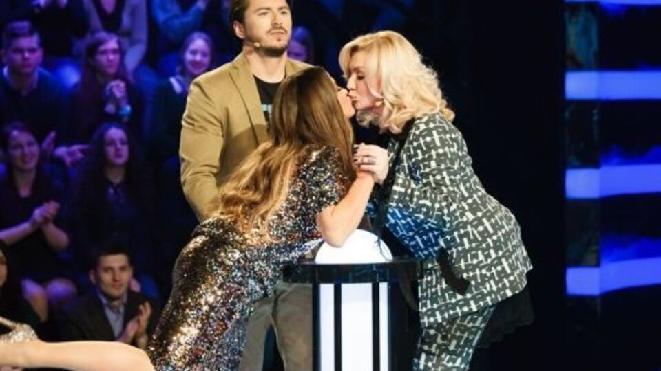 Билык и Могилевская поцеловались в губы. Видео