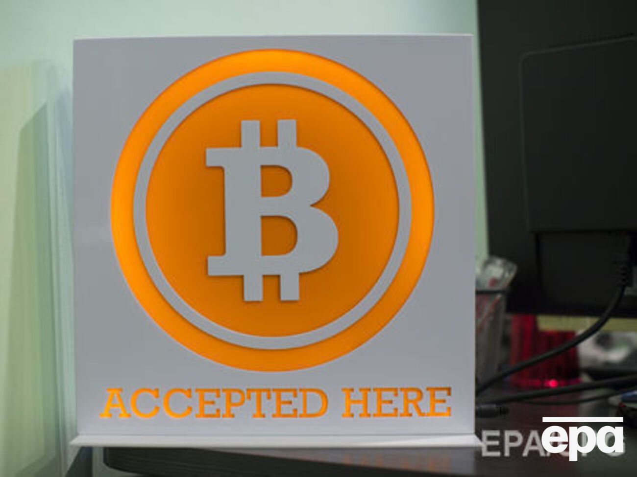 Злоумышленник требует 200 биткоинов