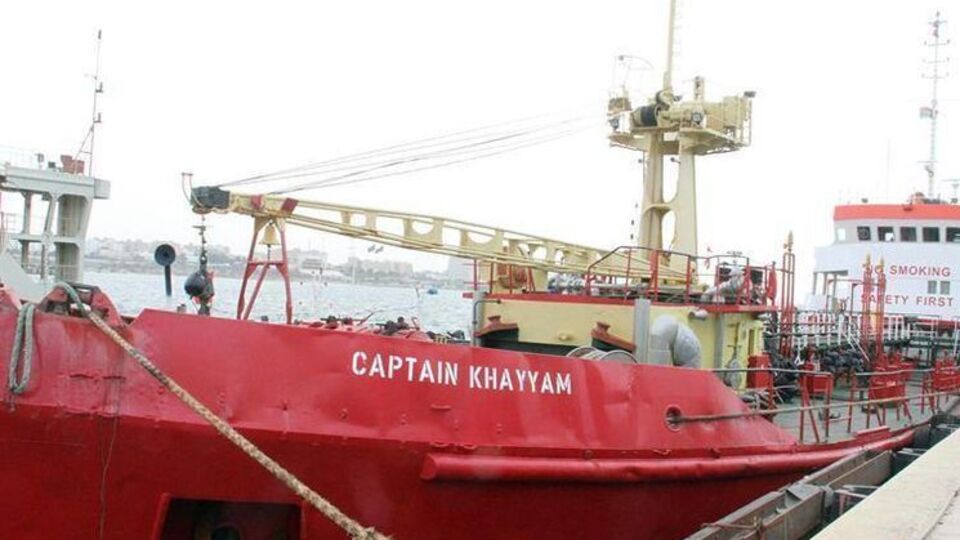 В Украину вернулись два моряка с арестованного в Ливии судна