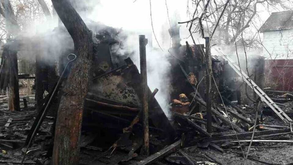 Сгоревший дом на Русановских садах