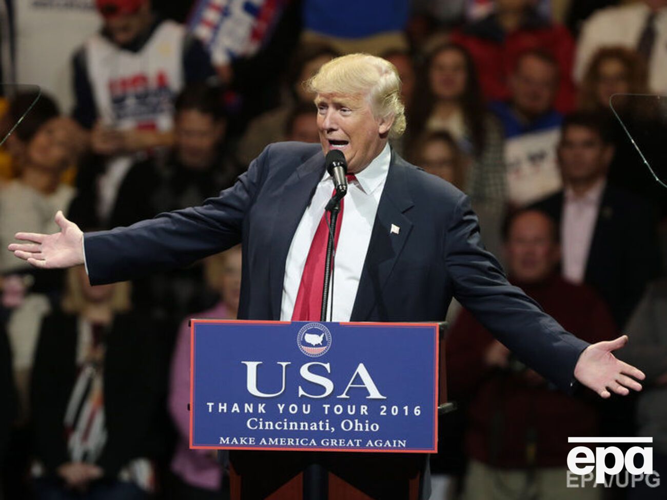 После победы на выборах Трамп посетил американские города с "туром благодарения"