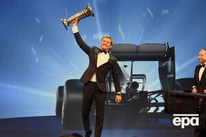 Гонщик назвал победу в "Формуле-1" "невероятным и незабываемым опытом", но добавил, что это "было очень тяжело"