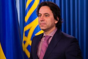 Медведев: Каждый, кому не повылазило, увидит, что издание "Индепендент", хотя и выходит на английском, на самом деле является российским