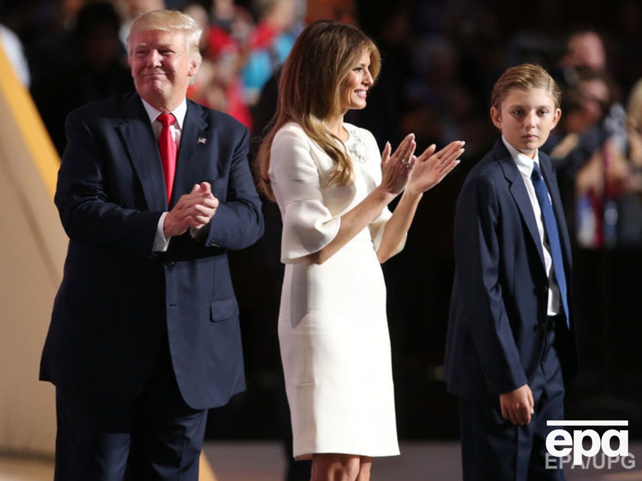 Жители Нью-Йорка требуют, чтобы Трамп забрал жену в Белый дом