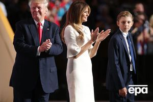 Жители Нью-Йорка требуют, чтобы Трамп забрал жену в Белый дом