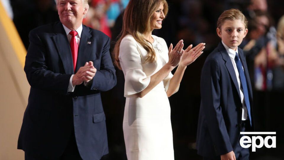 Жители Нью-Йорка требуют, чтобы Трамп забрал жену в Белый дом