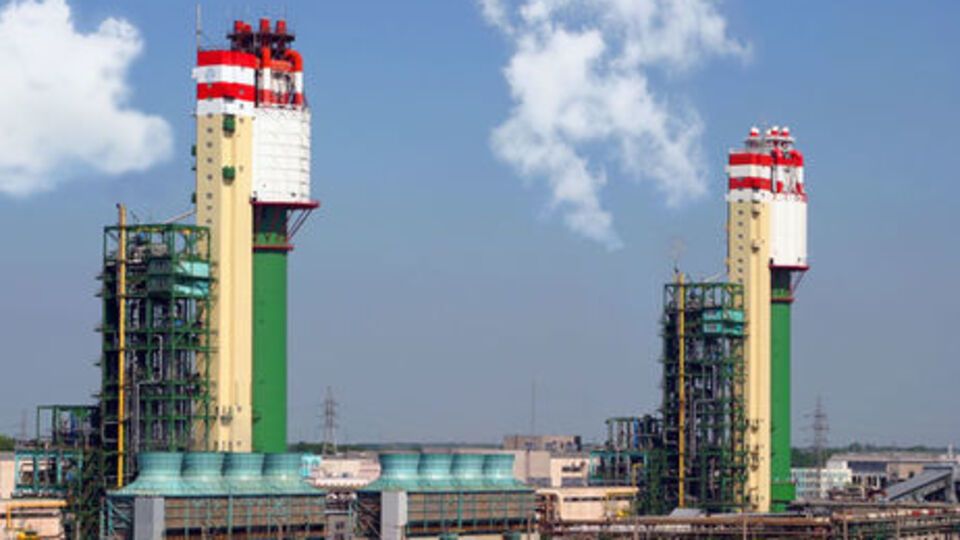 Завод приостановил производство