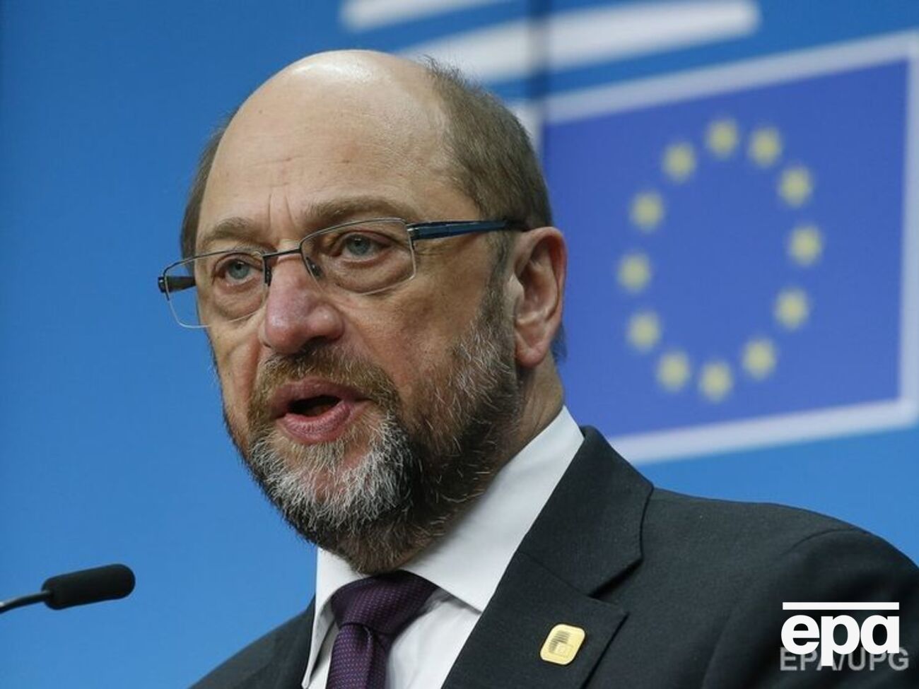 Мартин Шульц отказался от борьбы за кресло канцлера, пишут немецкие СМИ