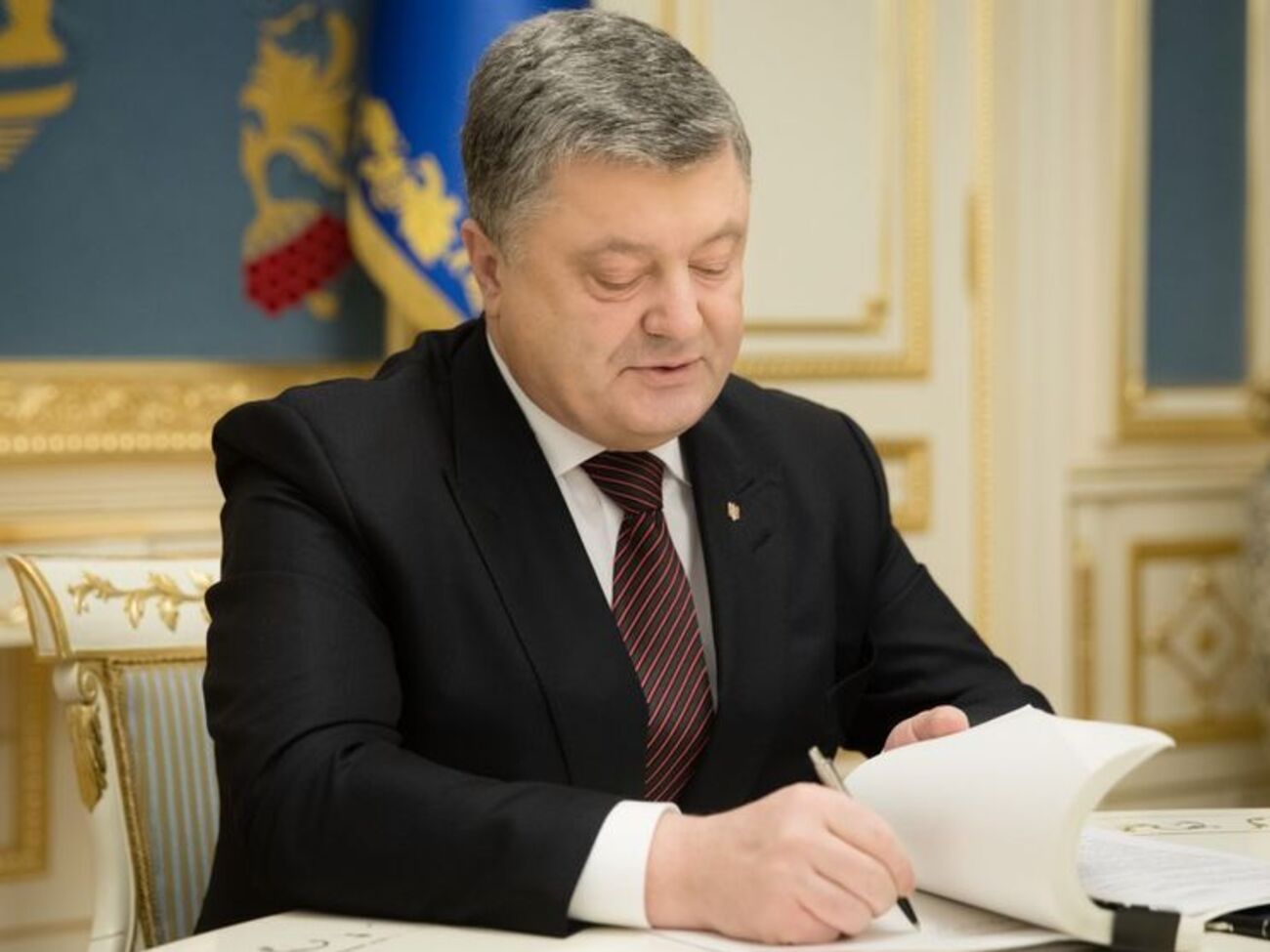 Проект закона сегодня возвращен с подписью президента