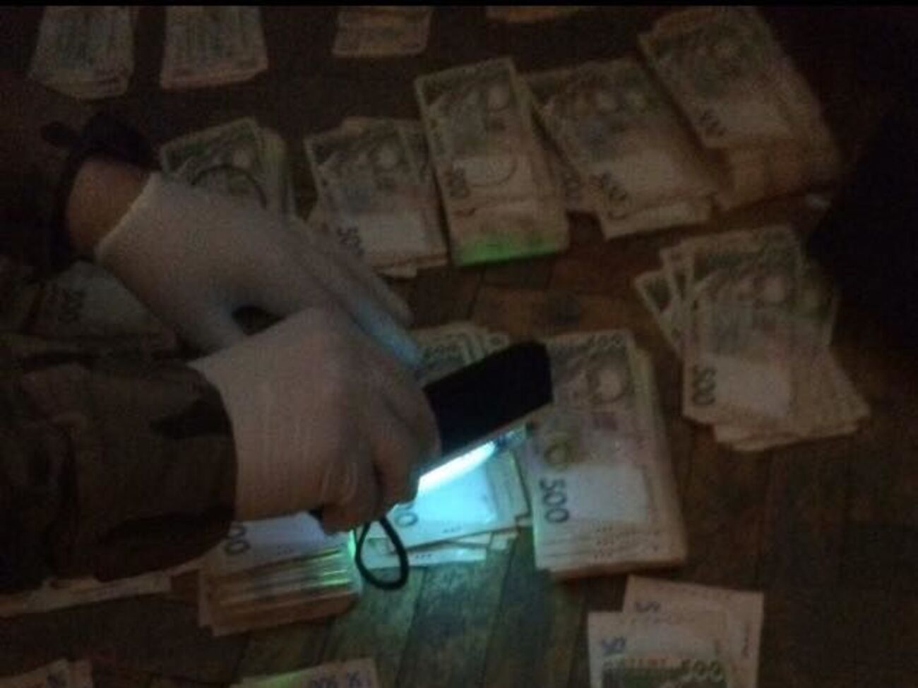 Чиновник требовал 3% от сметы ремонта военных казарм