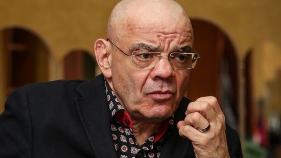 Райкина госпитализировали