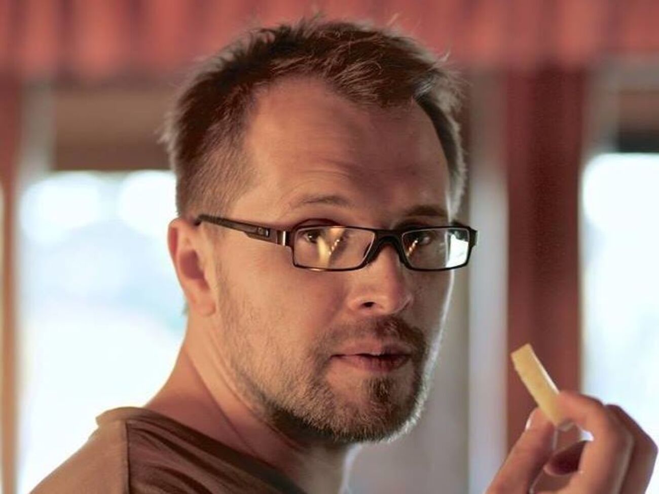 Андрей Бондарь: Пинчук может прибегнуть и к фантастическому способу: пойти на свой трубный завод и подуть в трубу наибольшего диаметра