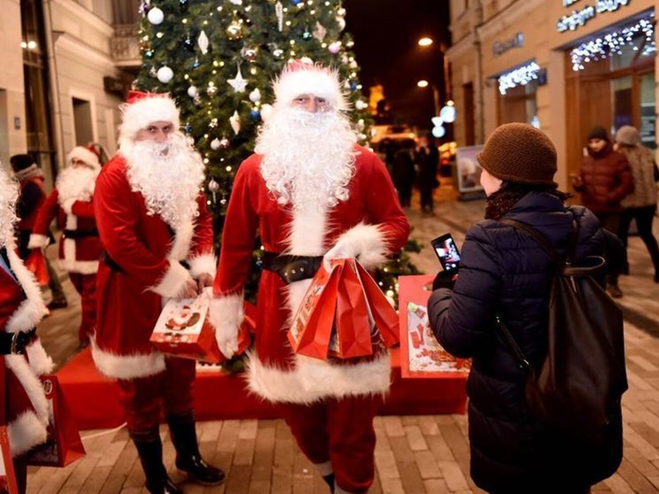 Экс-футболист вышел на улицы Тбилиси