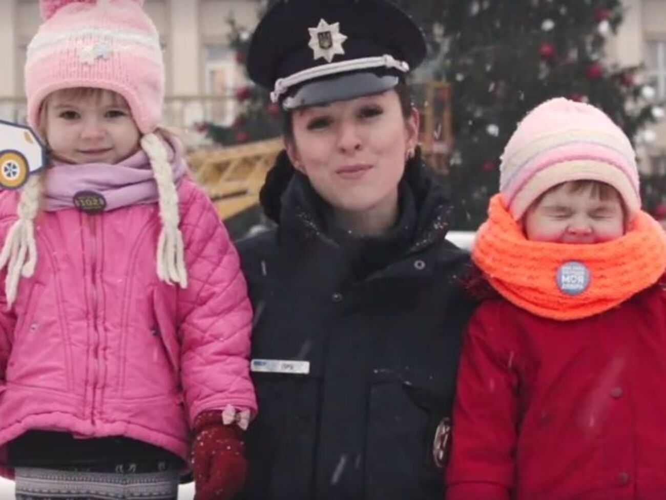 Украинские полицейские записали новогоднее поздравление