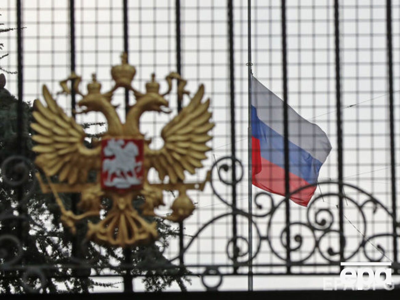 Всего из российского генконсульства в Сан-Франциско высылают 11 людей