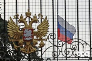Всего из российского генконсульства в Сан-Франциско высылают 11 людей