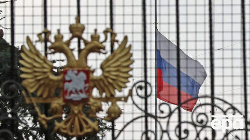 Всего из российского генконсульства в Сан-Франциско высылают 11 людей