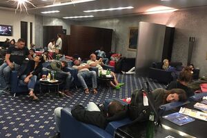 Украинцы не могли вылететь из ОАЭ