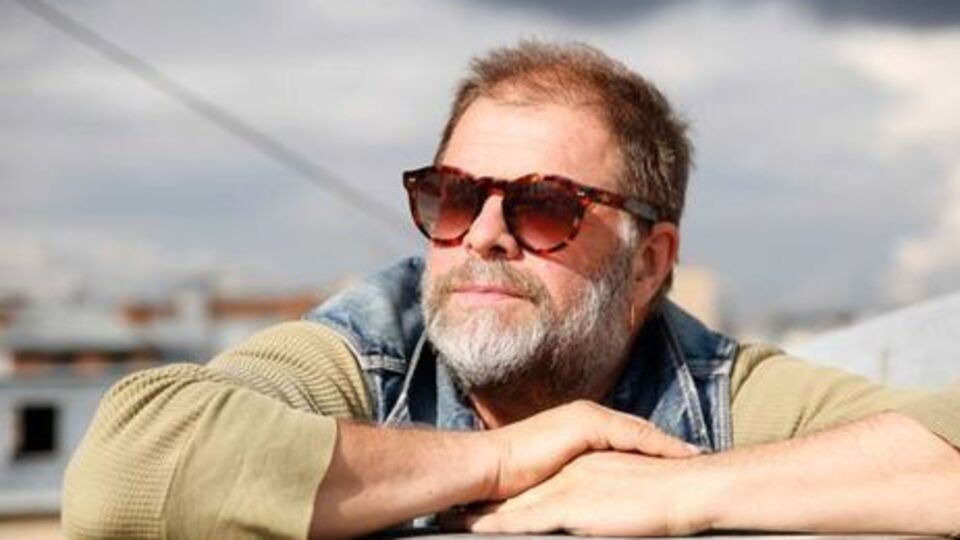 Борис Гребенщиков спел детскую песню про елочку