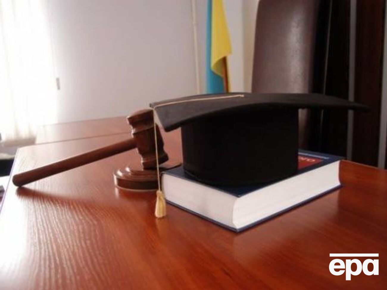 Экс-главу банка "Михайловский" суд отпустил под ночной домашний арест