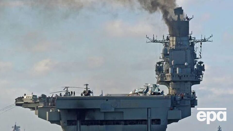 Отличительная особенность "Адмирала Кузнецова" – густой столб дыма