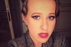 Собчак: Первая прогулка! И сразу семейная драка "Кто повезет коляску?!"