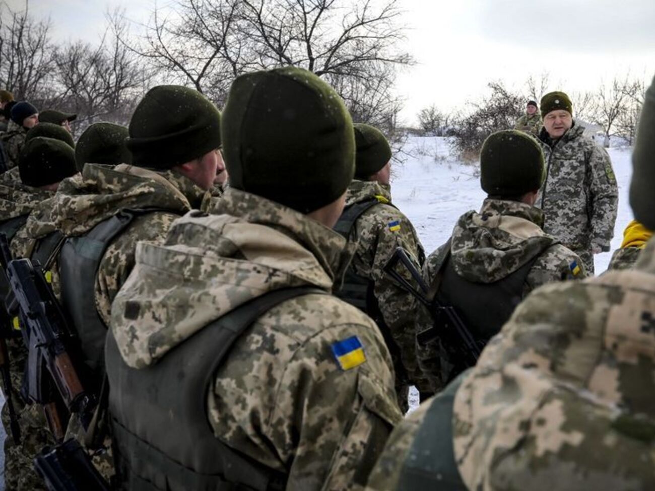 Порошенко&nbsp;проинспектировал опорный пункт на передовой