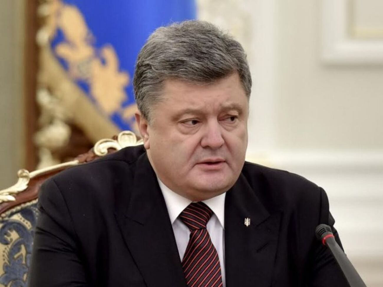 Онищенко ранее заявил, что располагает аудиозаписью разговора с Порошенко (на фото), которую сделал с помощью наручных часов