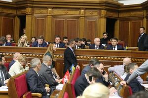 В вечернем заседании парламента приняли участие министры во главе с премьером Гройсманом