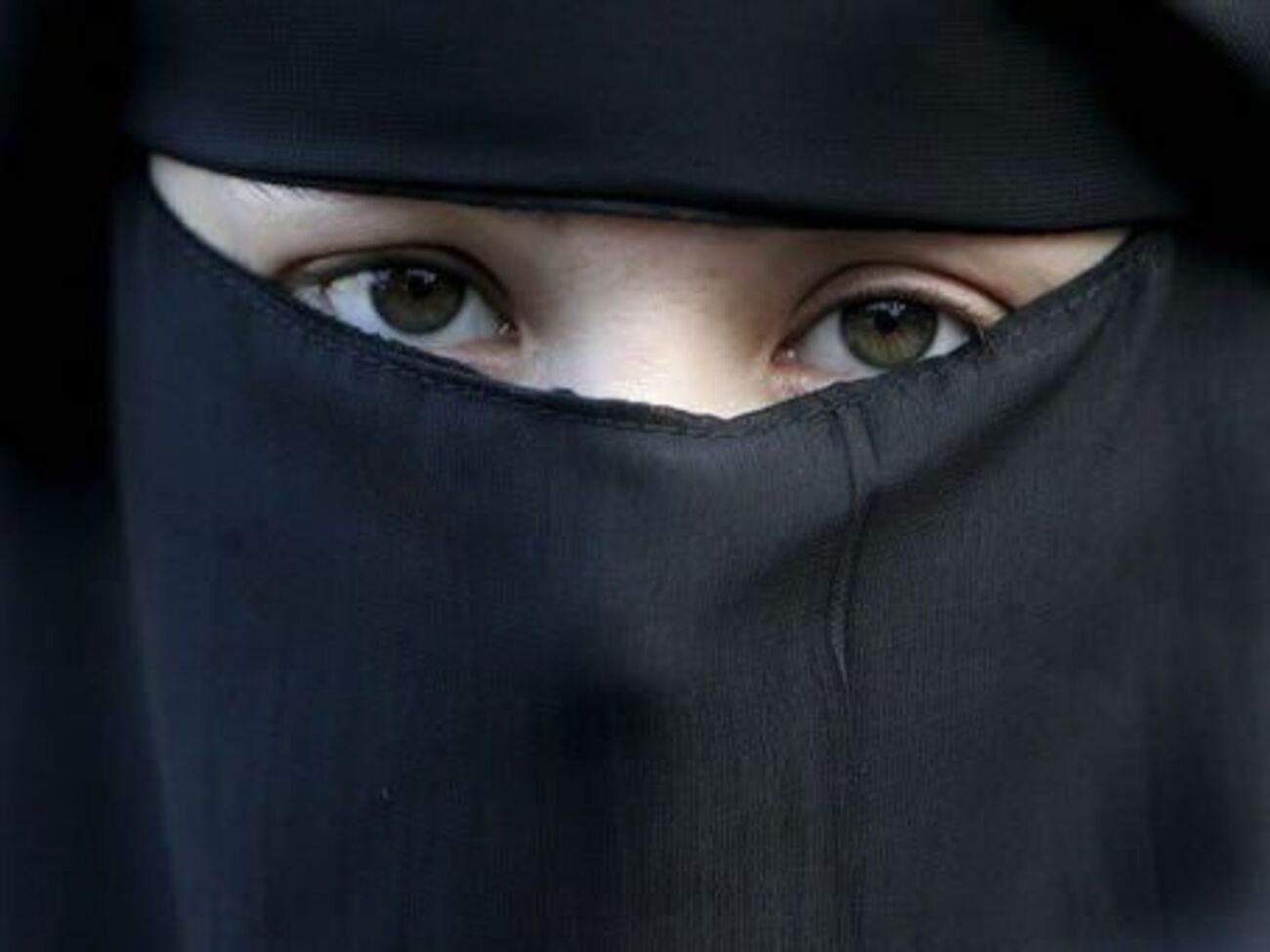 Вопрос о запрете паранджи и никаба ХДС поднимает уже в третий раз