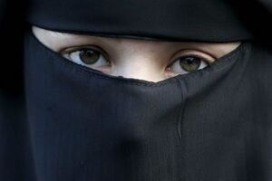 Вопрос о запрете паранджи и никаба ХДС поднимает уже в третий раз